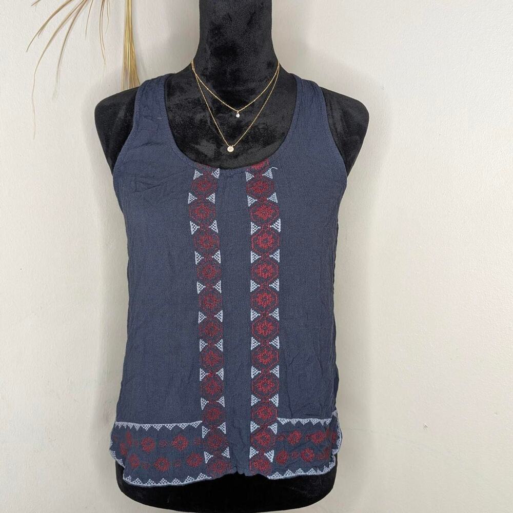 Navy blue tank with burgundy